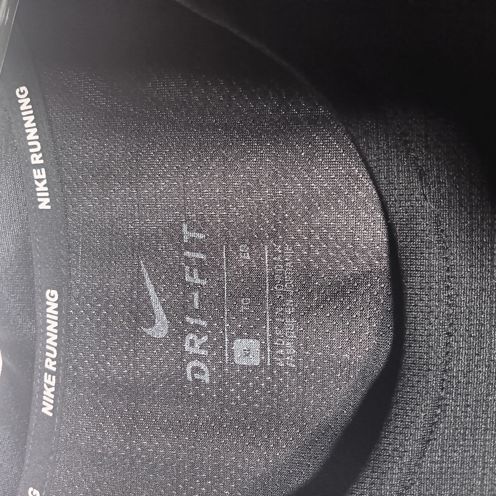 Nike Men's Black Sports Shirt - Picture 6 of 12